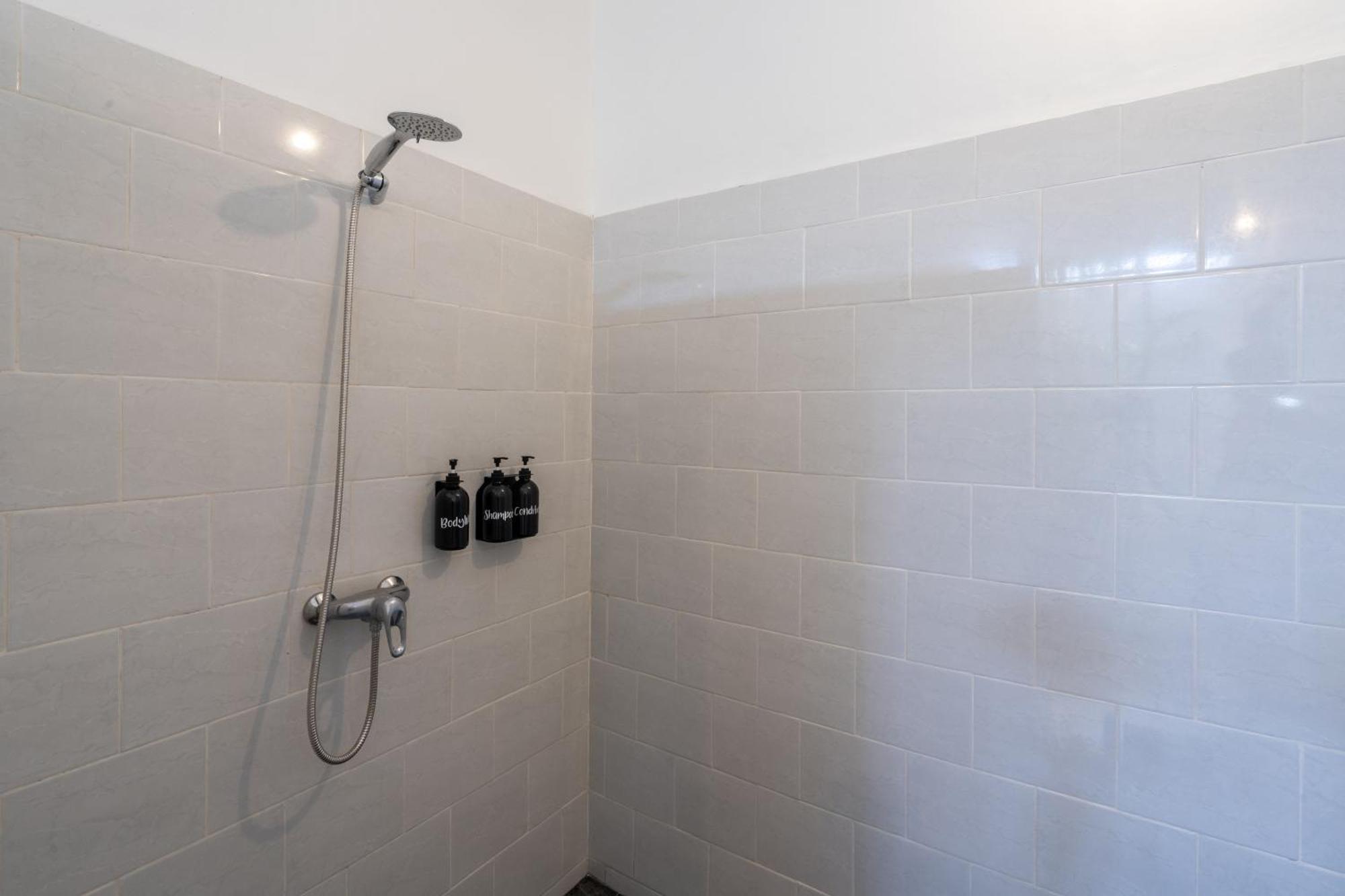 Pennylane Villa Семиняк Екстериор снимка