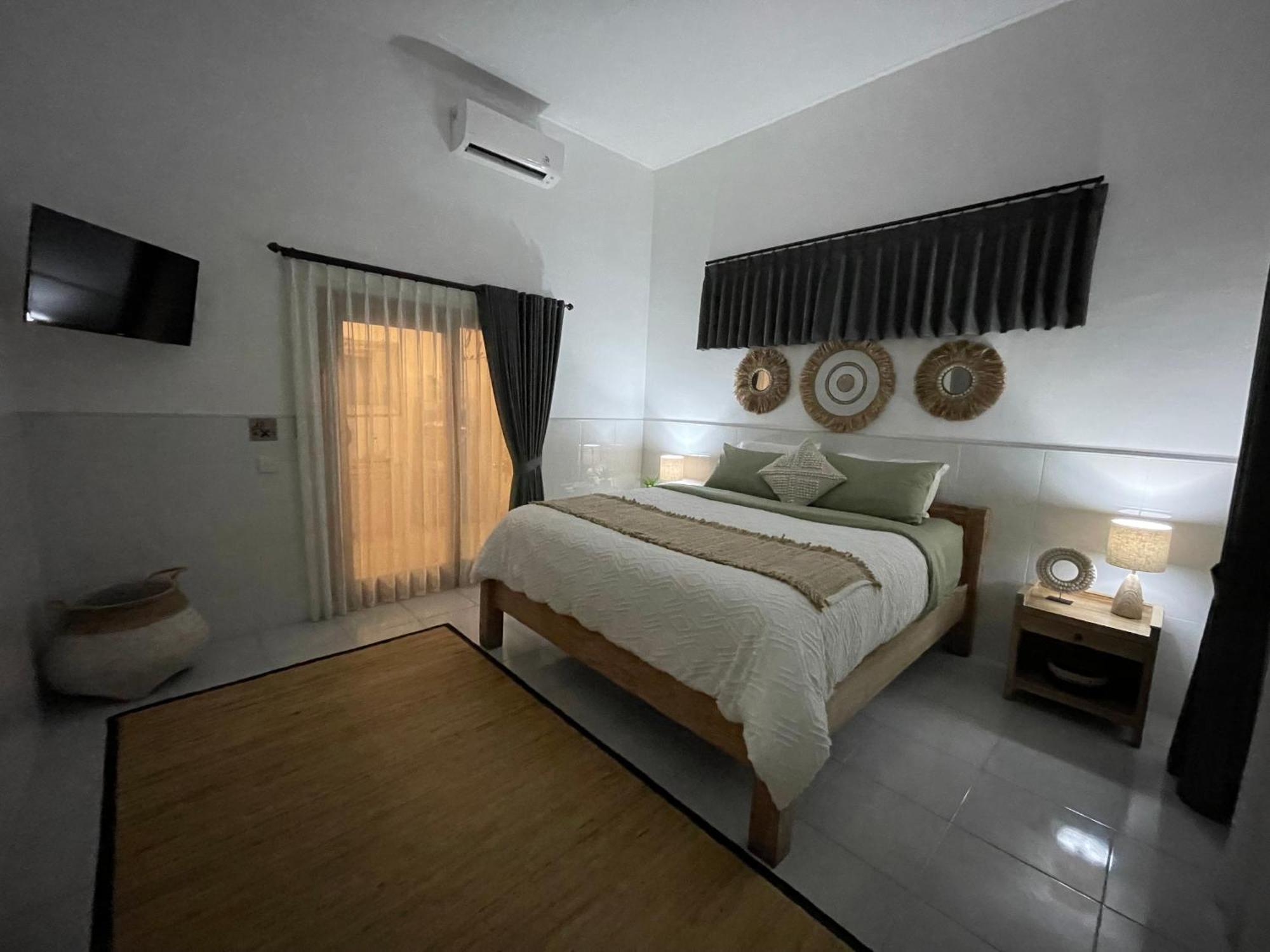 Pennylane Villa Семиняк Екстериор снимка